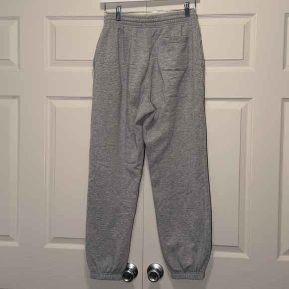 Urban Outfitters Women's Grey Sweatpants - Picture 2 of 3